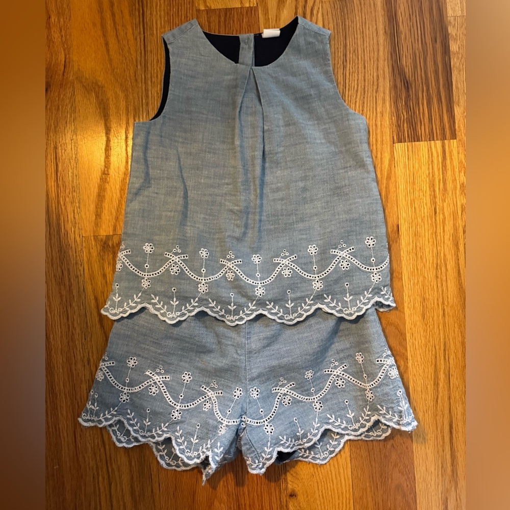 Baby Gap girls embroidered eyelet chambray tank shorts set 4T